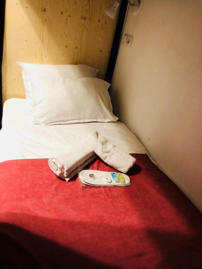 Sunny Hostelティビリシ エクステリア 写真